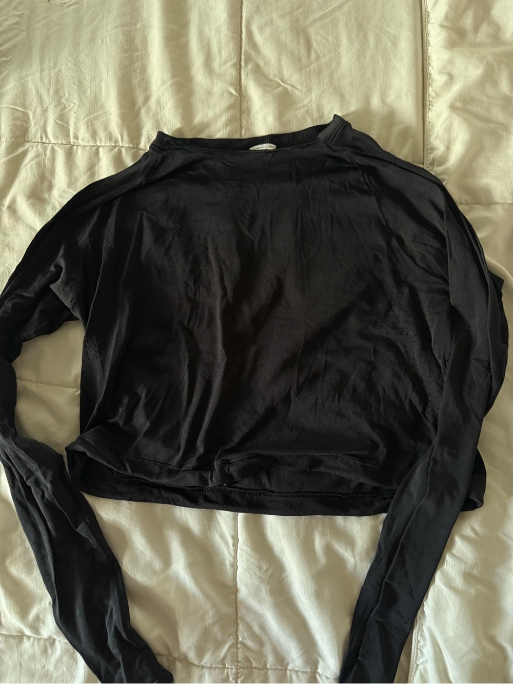 Gym shark Black Women's Long-Sleeve Lightweight Top